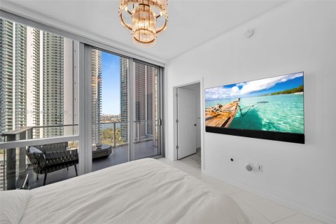 Condo in Miami, Florida, 2 bedrooms № 1972493 - photo 24