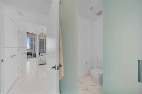Condo in Miami, Florida, 2 bedrooms № 1972493 - photo 20
