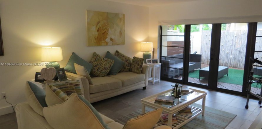 Touwnhouse à Aventura, Floride 3 chambres, 158.58 m2 № 1856942