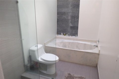Touwnhouse à louer à Aventura, Floride: 3 chambres, 158.58 m2 № 1856942 - photo 16