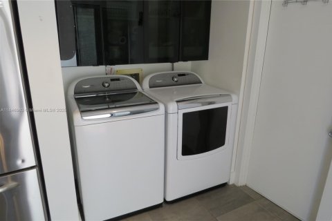 Touwnhouse à louer à Aventura, Floride: 3 chambres, 158.58 m2 № 1856942 - photo 22