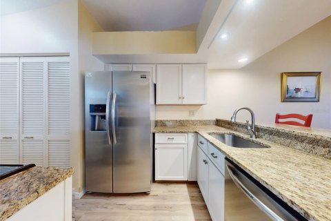 Condo in New Smyrna Beach, Florida, 2 bedrooms  № 1441186 - photo 17