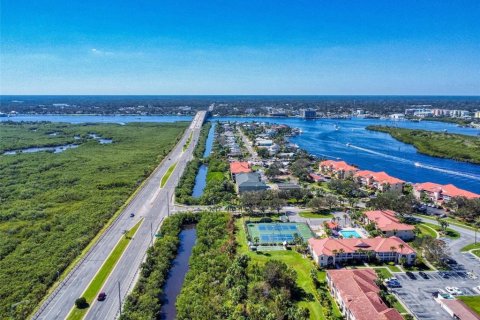 Condo in New Smyrna Beach, Florida, 2 bedrooms  № 1441186 - photo 7