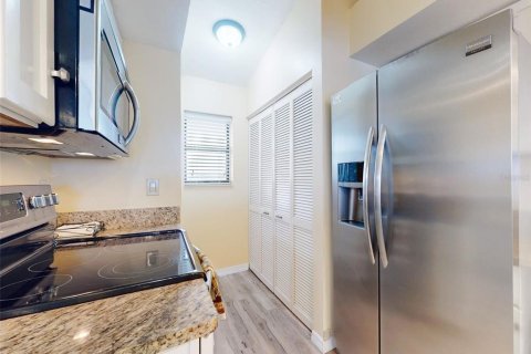 Condo in New Smyrna Beach, Florida, 2 bedrooms  № 1441186 - photo 20