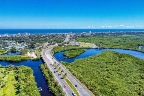 Condo in New Smyrna Beach, Florida, 2 bedrooms  № 1441186 - photo 8