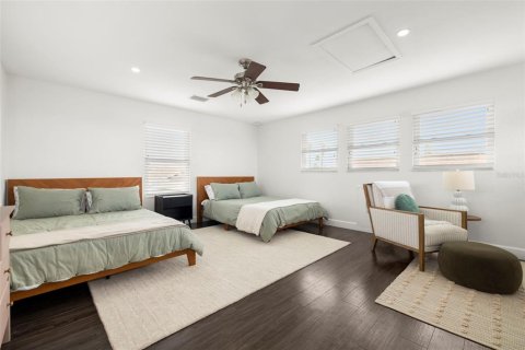 Casa en venta en Treasure Island, Florida, 3 dormitorios, 166.2 m2 № 1866074 - foto 11