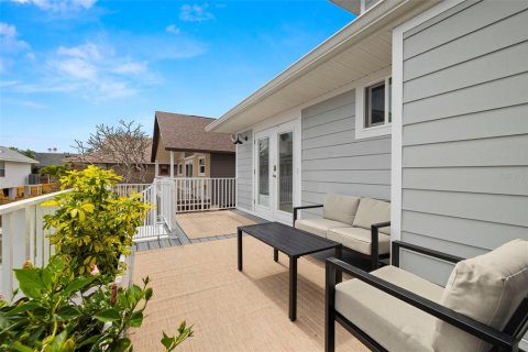 Casa en venta en Treasure Island, Florida, 3 dormitorios, 166.2 m2 № 1866074 - foto 20