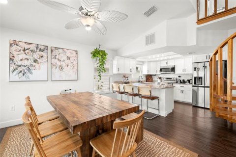 Casa en venta en Treasure Island, Florida, 3 dormitorios, 166.2 m2 № 1866074 - foto 6