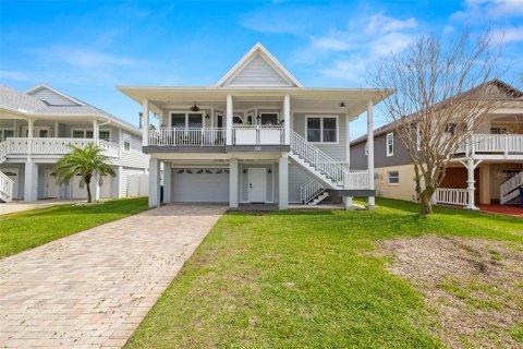 Villa ou maison à vendre à Treasure Island, Floride: 3 chambres, 166.2 m2 № 1866074 - photo 1