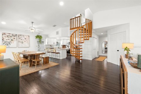 Casa en venta en Treasure Island, Florida, 3 dormitorios, 166.2 m2 № 1866074 - foto 5