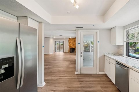 Купить виллу или дом в Тампа, Флорида 9 комнат, 249.63м2, № 2148472 - фото 12