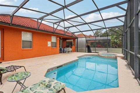 House in Davenport, Florida 4 bedrooms, 156.91 sq.m. № 2231474 - photo 14