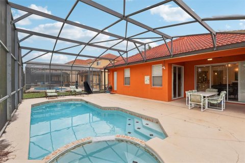 House in Davenport, Florida 4 bedrooms, 156.91 sq.m. № 2231474 - photo 15