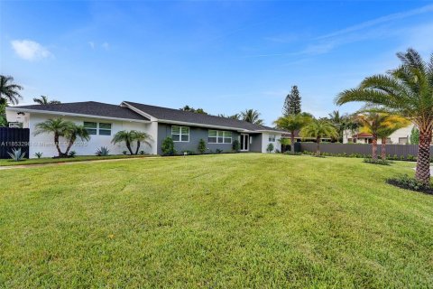 Villa ou maison à vendre à Miami, Floride: 5 chambres, 257.71 m2 № 1872365 - photo 7