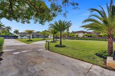 Villa ou maison à vendre à Miami, Floride: 5 chambres, 257.71 m2 № 1872365 - photo 4