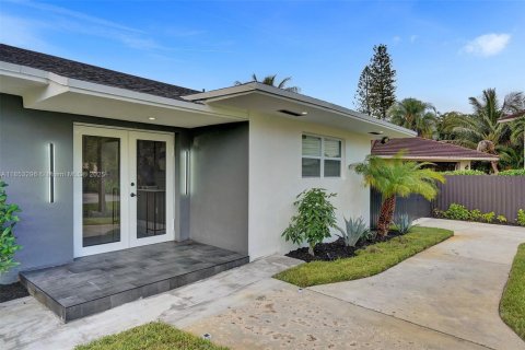 Villa ou maison à vendre à Miami, Floride: 5 chambres, 257.71 m2 № 1872365 - photo 11