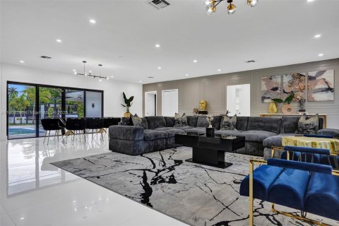 Villa ou maison à vendre à Miami, Floride: 5 chambres, 257.71 m2 № 1872365 - photo 20