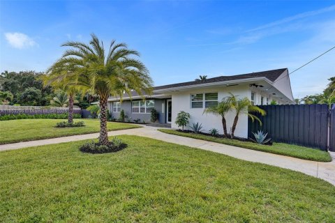 Villa ou maison à vendre à Miami, Floride: 5 chambres, 257.71 m2 № 1872365 - photo 9