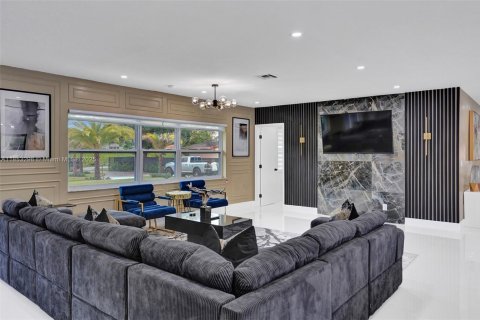 Villa ou maison à vendre à Miami, Floride: 5 chambres, 257.71 m2 № 1872365 - photo 15