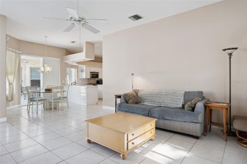 Villa ou maison à vendre à Oviedo, Floride: 4 chambres, 285.67 m2 № 2137165 - photo 8