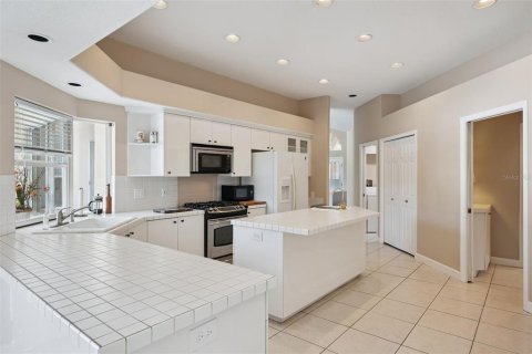 Villa ou maison à vendre à Oviedo, Floride: 4 chambres, 285.67 m2 № 2137165 - photo 9