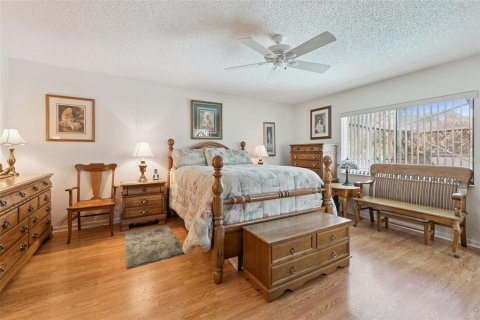 House in Winter Haven, Florida 3 bedrooms, 147.34 sq.m. № 2101423 - photo 11