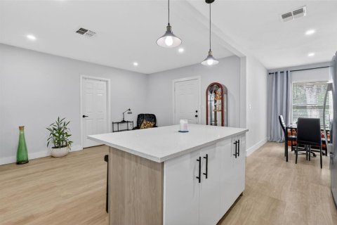 Купить виллу или дом в Санфорд, Флорида 7 комнат, 130.34м2, № 2233338 - фото 9