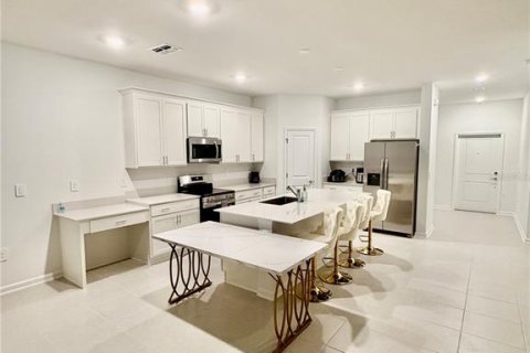 Villa ou maison à louer à Clermont, Floride: 5 chambres, 228.08 m2 № 2433089 - photo 4
