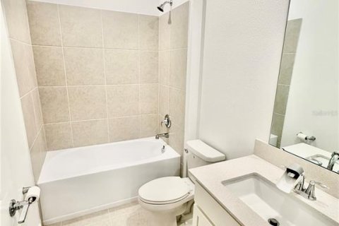 Villa ou maison à louer à Clermont, Floride: 5 chambres, 228.08 m2 № 2433089 - photo 3