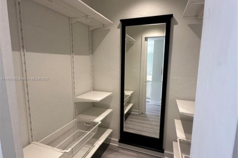 Снять в аренду кондоминиум в Майами, Флорида 1 спальня, 62.34м2, № 1956363 - фото 13