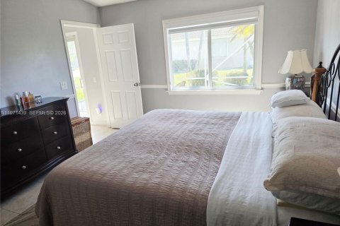 Townhouse in Miramar, Florida 3 bedrooms, 108.7 sq.m. № 2032272 - photo 15