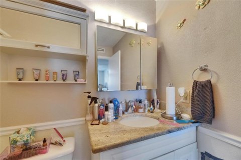 Condo in Tampa, Florida, 3 bedrooms  № 1765460 - photo 25