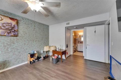 Condo in Tampa, Florida, 3 bedrooms  № 1765460 - photo 23