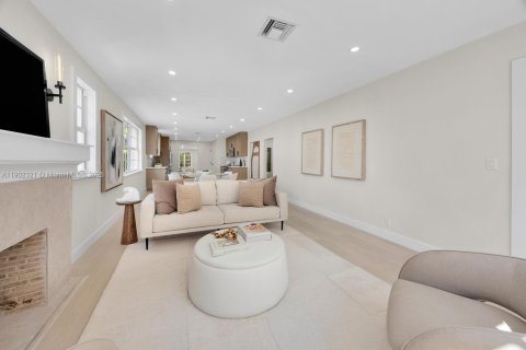 Купить виллу или дом в Корал-Гейблс, Флорида 3 спальни, 169.83м2, № 1954339 - фото 5