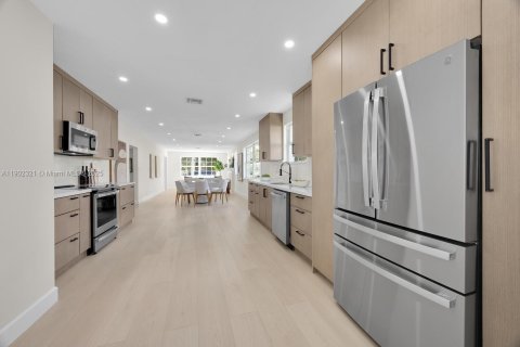 Купить виллу или дом в Корал-Гейблс, Флорида 3 спальни, 169.83м2, № 1954339 - фото 13