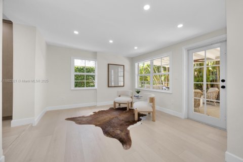 Купить виллу или дом в Корал-Гейблс, Флорида 3 спальни, 169.83м2, № 1954339 - фото 15