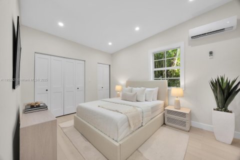 Купить виллу или дом в Корал-Гейблс, Флорида 3 спальни, 169.83м2, № 1954339 - фото 23