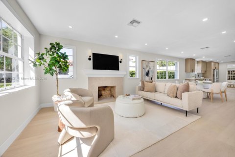 Купить виллу или дом в Корал-Гейблс, Флорида 3 спальни, 169.83м2, № 1954339 - фото 3