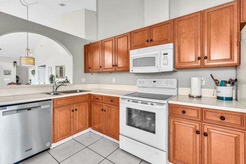 Townhouse in Palm Beach Gardens, Florida 3 bedrooms, 150.04 sq.m. № 2245753 - photo 12