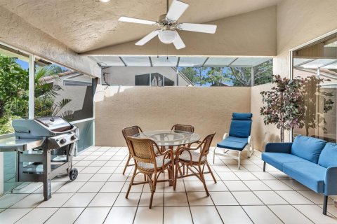 Townhouse in Palm Beach Gardens, Florida 3 bedrooms, 150.04 sq.m. № 2245753 - photo 14