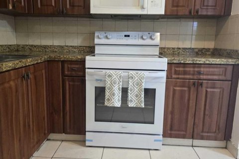 Condominio en venta en North Lauderdale, Florida, 2 dormitorios, 83.05 m2 № 2250198 - foto 12