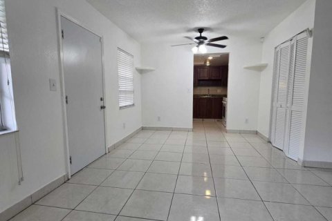 Condominio en venta en North Lauderdale, Florida, 2 dormitorios, 83.05 m2 № 2250198 - foto 18