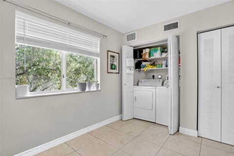 Condominio en venta en Davie, Florida, 3 dormitorios, 102.19 m2 № 1951371 - foto 12