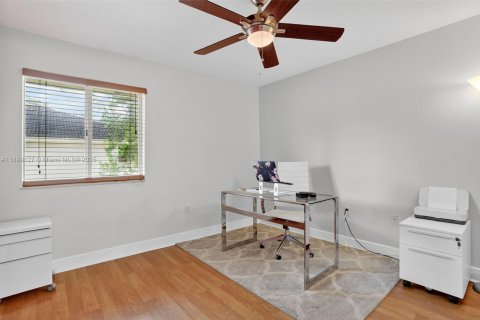 Condominio en venta en Davie, Florida, 3 dormitorios, 102.19 m2 № 1951371 - foto 13