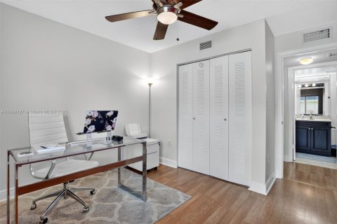 Condominio en venta en Davie, Florida, 3 dormitorios, 102.19 m2 № 1951371 - foto 14