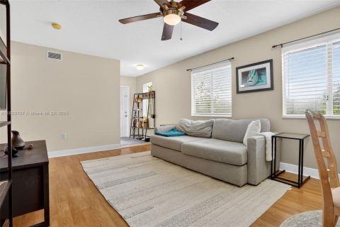 Condominio en venta en Davie, Florida, 3 dormitorios, 102.19 m2 № 1951371 - foto 5