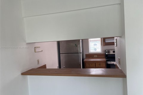 Condo in Coral Springs, Florida, 2 bedrooms  № 1861014 - photo 10