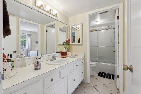 Condo in Orlando, Florida, 3 bedrooms  № 1687112 - photo 15