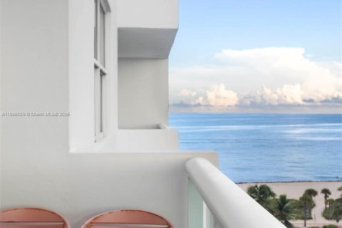 Condominio en venta en Miami Beach, Florida, 2 dormitorios, 111.2 m2 № 1933705 - foto 2