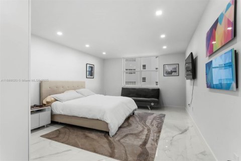 Condominio en venta en Miami Beach, Florida, 2 dormitorios, 111.2 m2 № 1933705 - foto 9